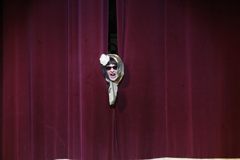 Concurso de charangas de Antroxu en el Jovellanos