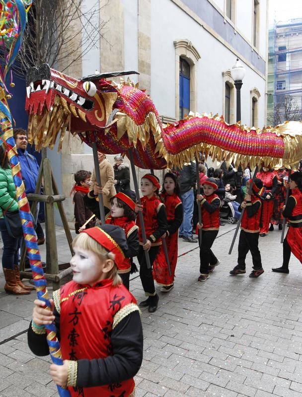 Desfile infantil de Antroxu por las calles de Gijón