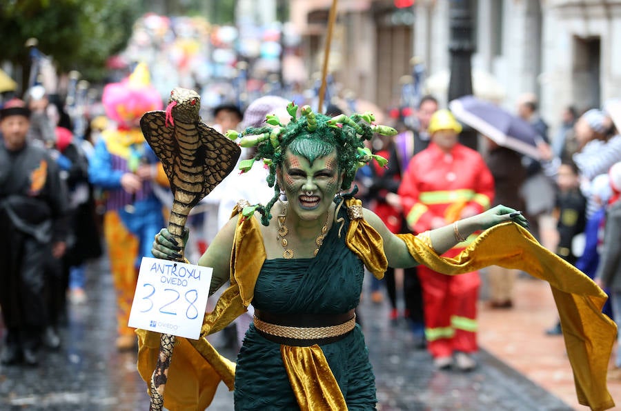 Oviedo vive el Antroxu