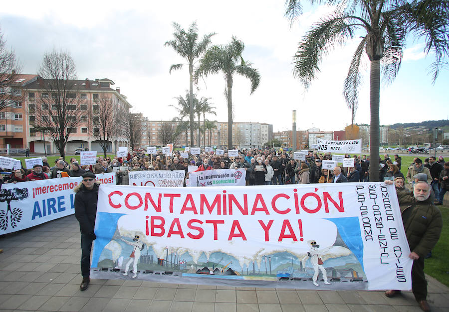 Vecinos de Gijón protestan contra la contaminación