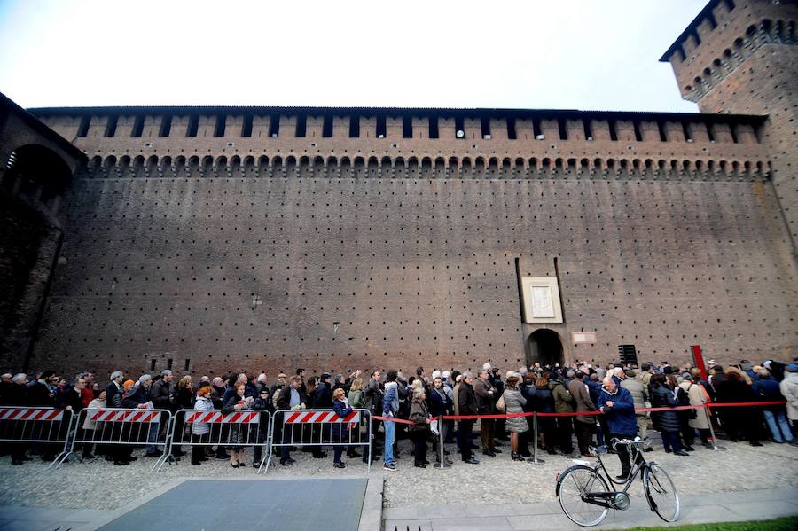 Un funeral laico despide a Umberto Eco