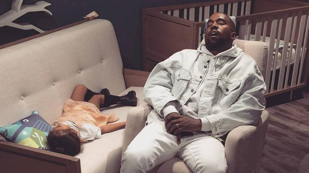 Kanye West dormido e Internet hace lo siguiente...