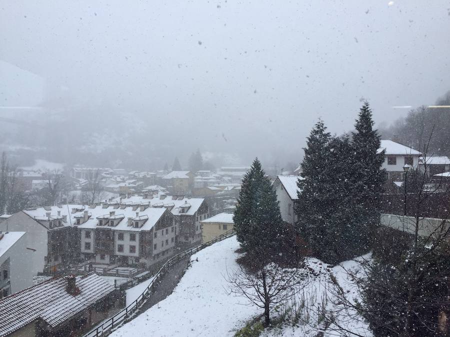 La nieve se acumula en el Suroccidente