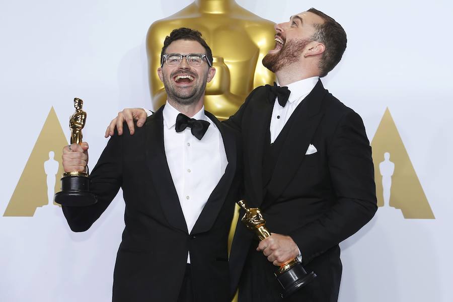 &#039;Spotlight&#039; sorprende, Iñárritu hace historia y DiCaprio gana su Oscar