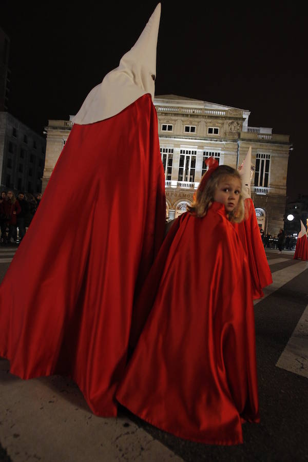 Un ovetense, indultado en la procesión del Jueves Santo