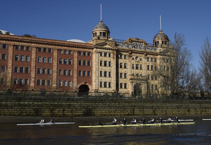 Entrenamiento para la regata Oxford-Cambridge en aguas del Támesis