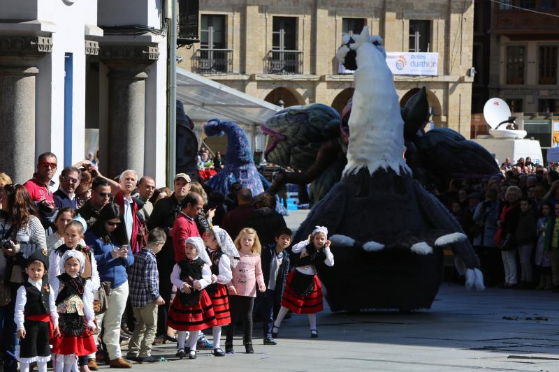 Avilés inicia las fiestas de El Bollo