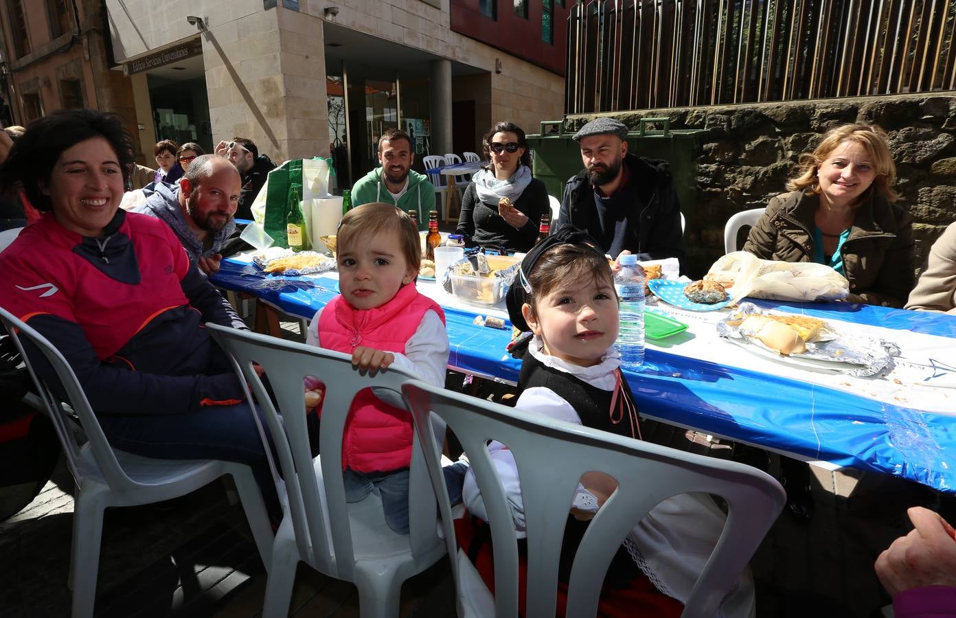 ¿Estuviste en la Comida en la calle de Avilés? ¡Búscate!