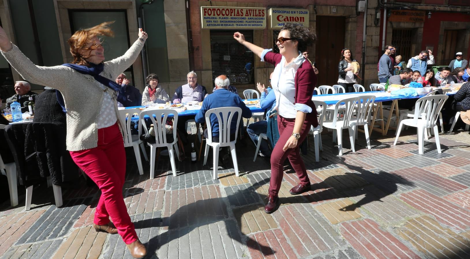 ¿Estuviste en la Comida en la calle de Avilés? ¡Búscate!