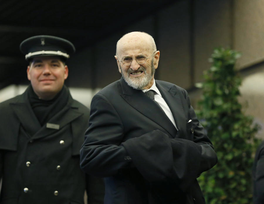 Vargas Llosa celebra su 80 cumpleaños entre rostros conocidos