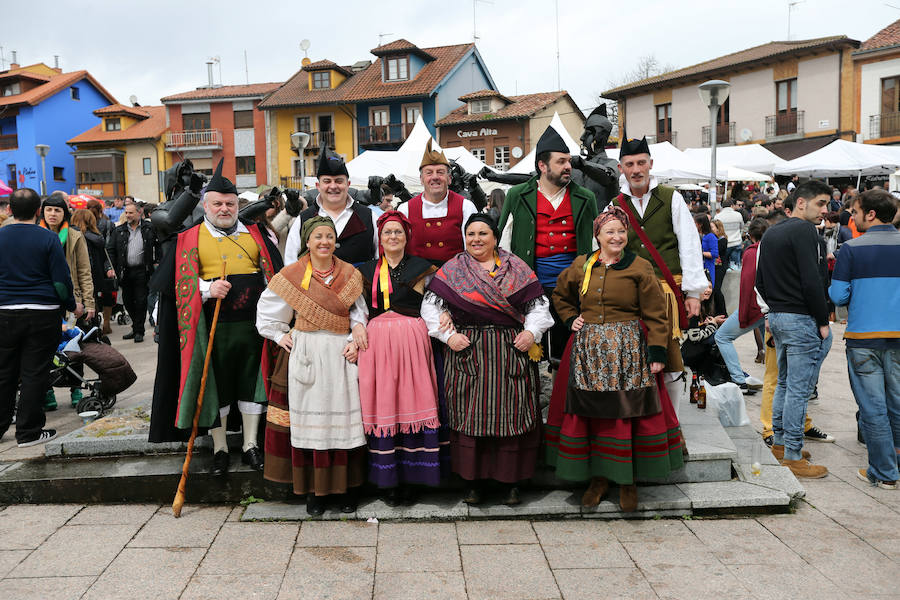 La Pola celebra los Güevos Pintos (2)