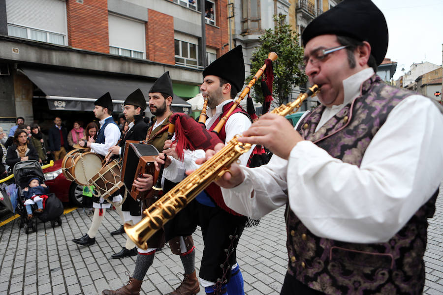 La Pola celebra los Güevos Pintos (3)