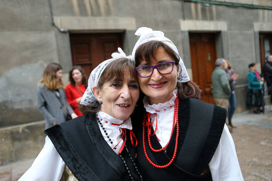 La Pola celebra los Güevos Pintos (3)