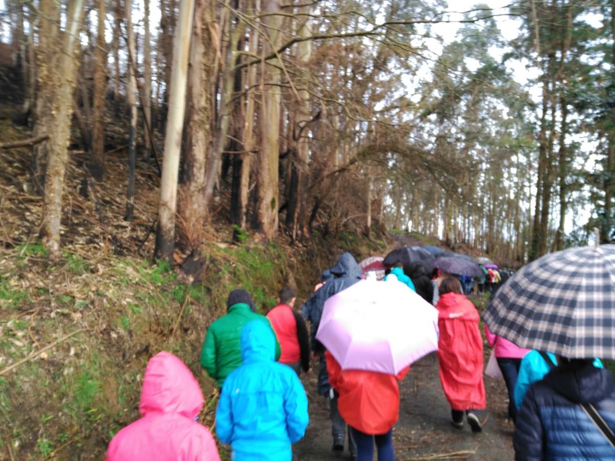 El Franco camina en apoyo a los afectados por los incendios