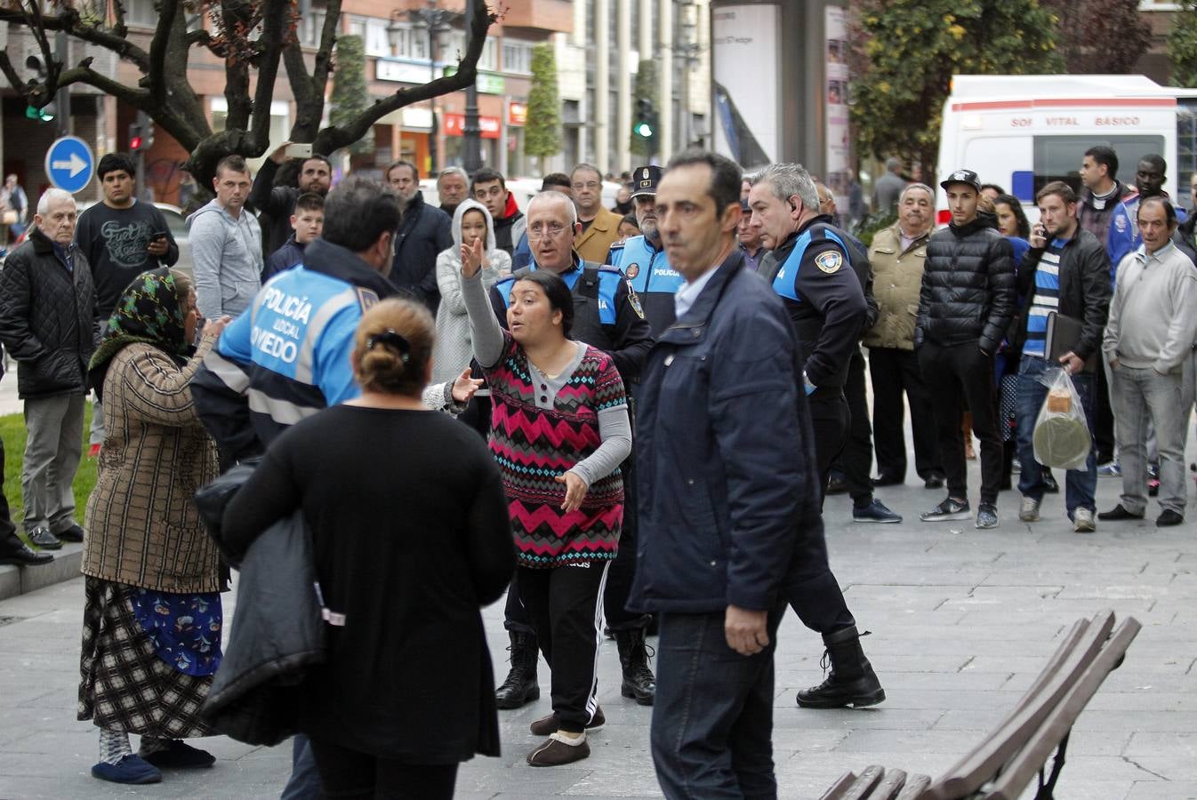 Multitudinaria pelea con seis heridos en Oviedo