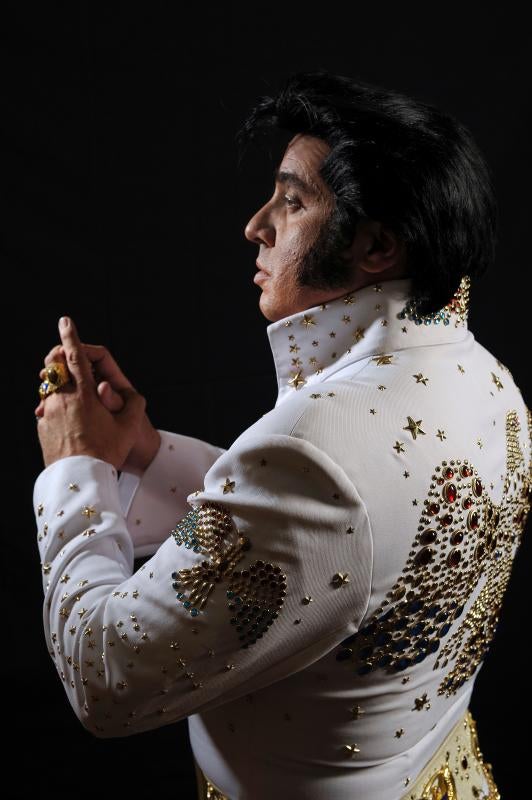 Elvis vuelve al escenario en Escocia