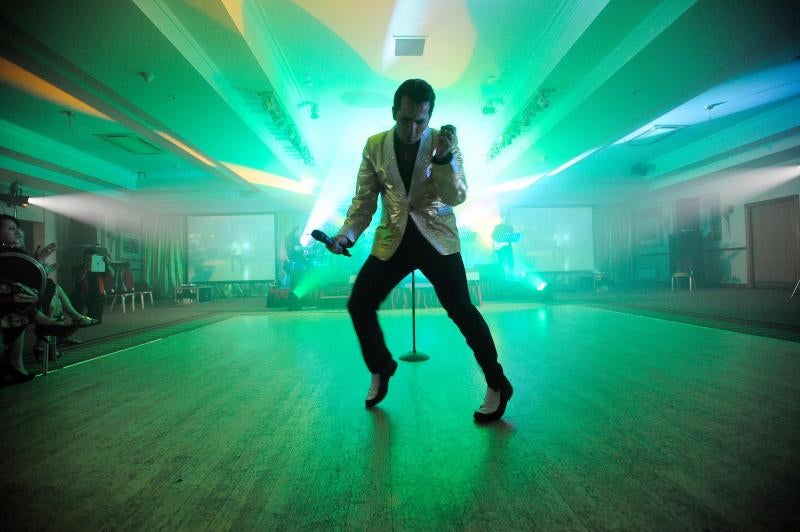 Elvis vuelve al escenario en Escocia