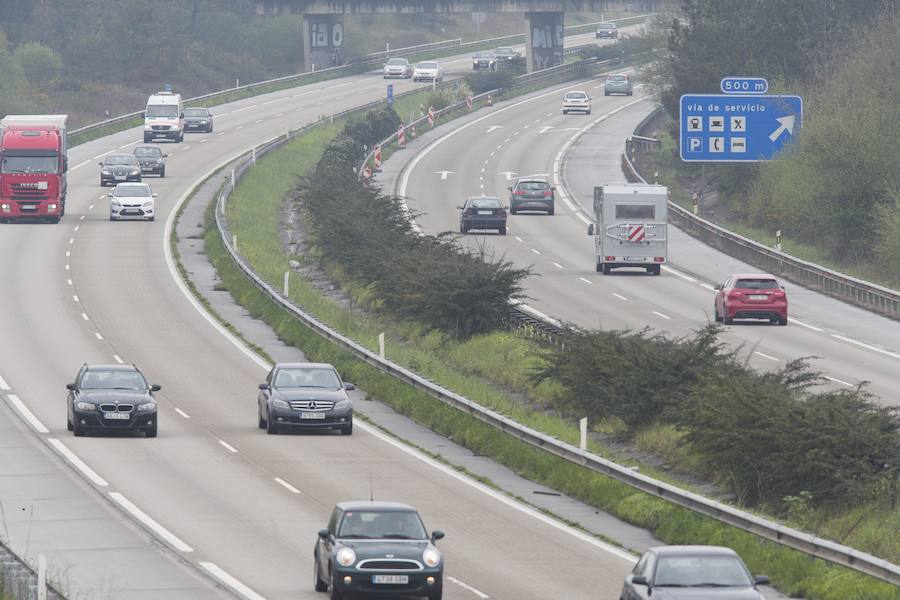 Segunda jornada de retenciones en la &#039;Y&#039; por las obras de reparación del pavimento