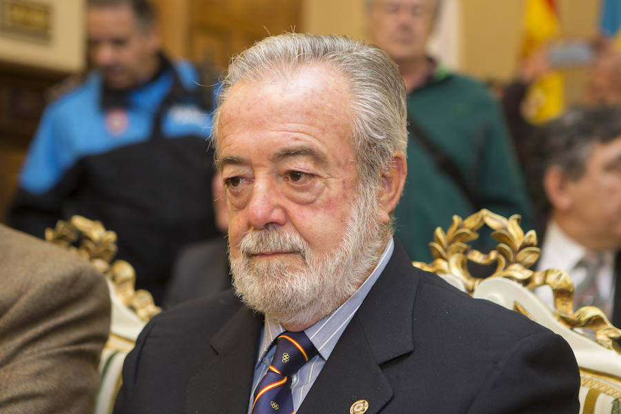 Pleno de Honores y Distinciones del Ayuntamiento de Gijón