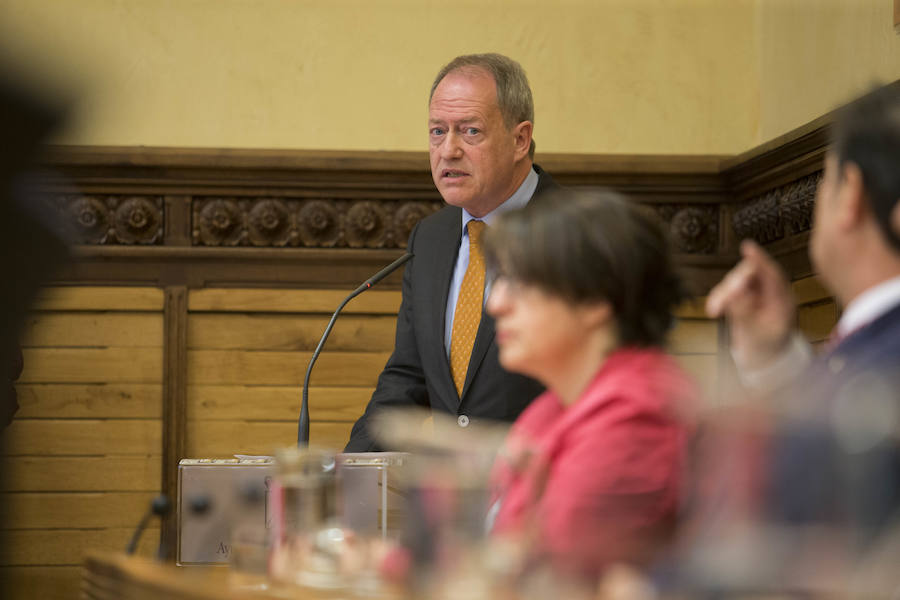 Pleno de Honores y Distinciones del Ayuntamiento de Gijón