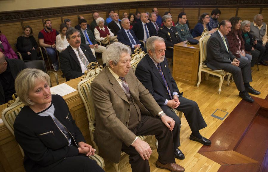 Pleno de Honores y Distinciones del Ayuntamiento de Gijón