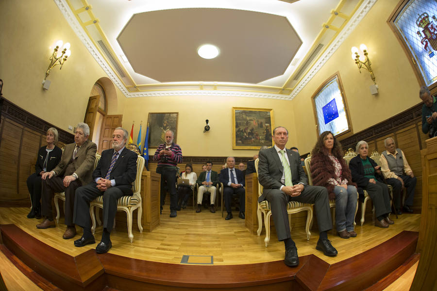 Pleno de Honores y Distinciones del Ayuntamiento de Gijón