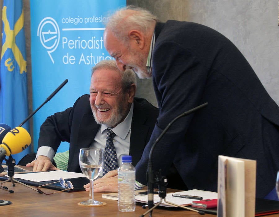 José Luis Balbín, primer Colegiado de Honor del Colegio de Periodistas de Asturias