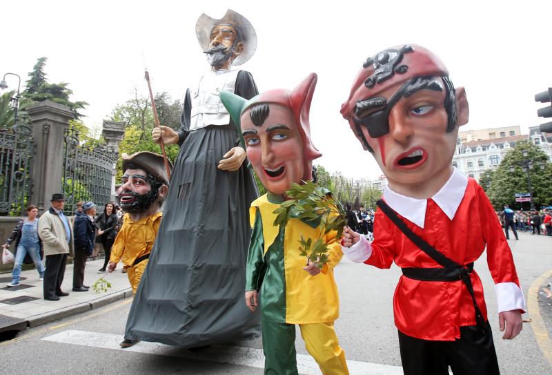 La Ascensión desfila por Oviedo