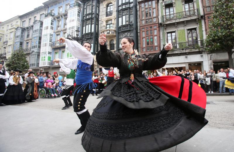 La Ascensión desfila por Oviedo