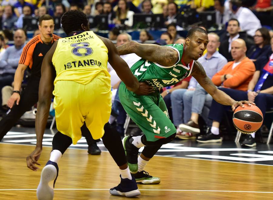 Las mejores imágenes del Fenerbahçe - Baskonia