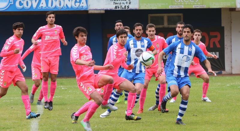 El Avilés golea al Oviedo B y espera rival para la fase de ascenso