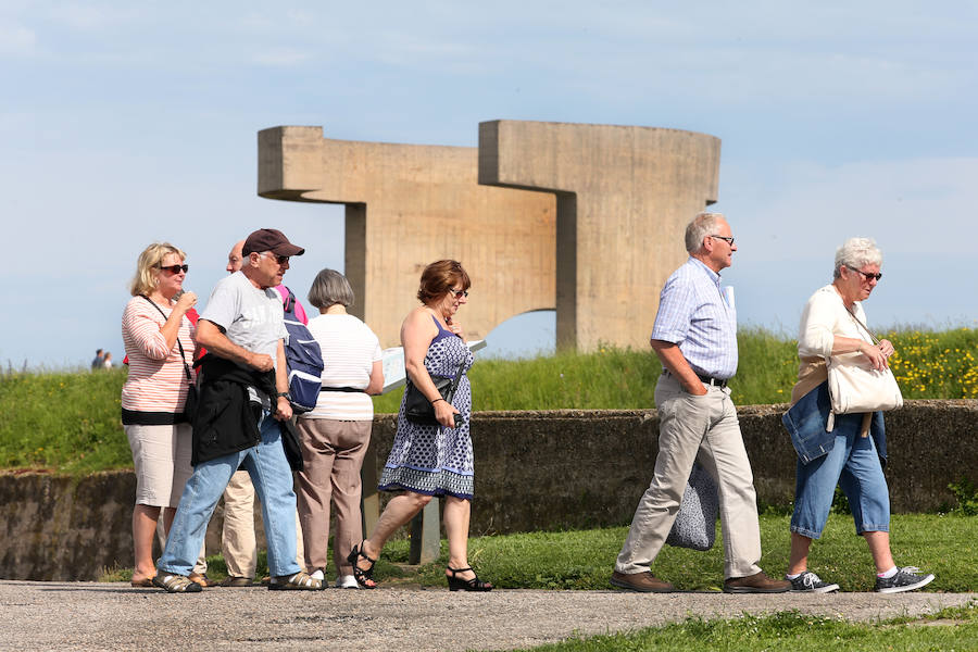 Primera escala gijonesa del &#039;Navigator of the Seas&#039;