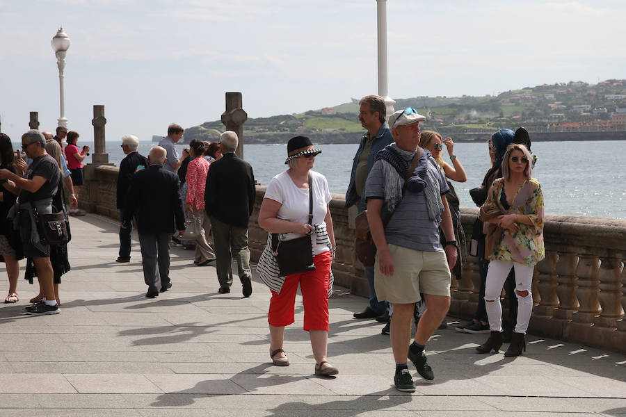 Primera escala gijonesa del &#039;Navigator of the Seas&#039;