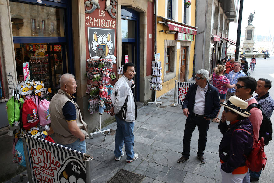 Primera escala gijonesa del &#039;Navigator of the Seas&#039;