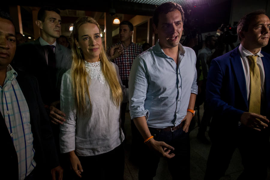 Albert Rivera y Lilian Tintori, esposa de Leopoldo López.