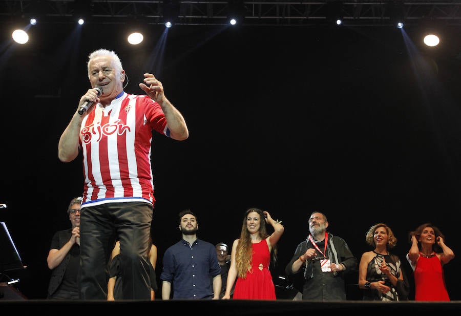 Víctor Manuel cierra en Gijón su gira &#039;50 años no son nada&#039;