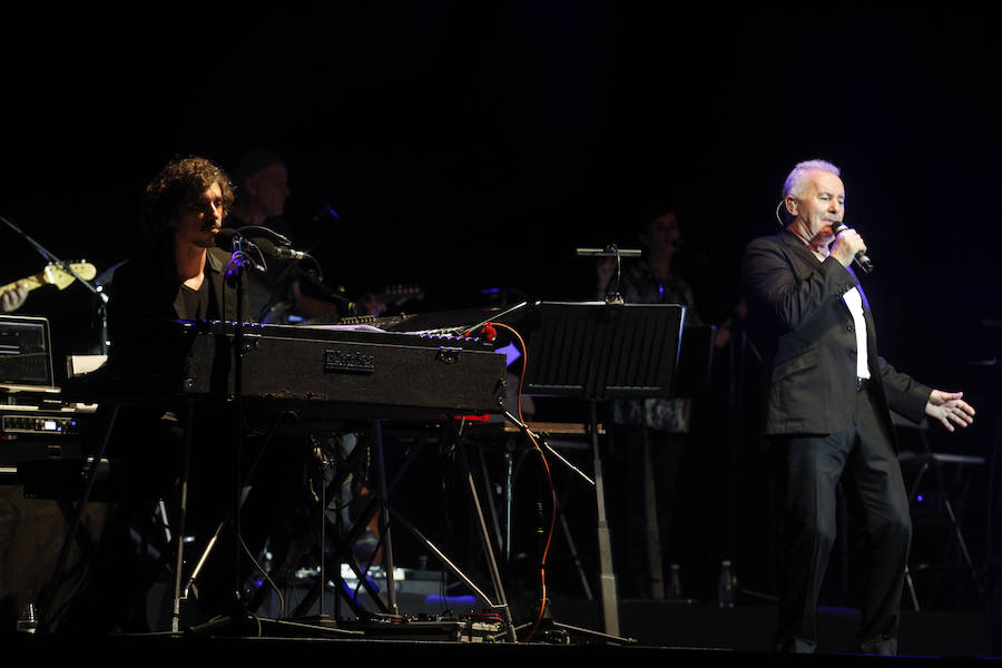 Víctor Manuel cierra en Gijón su gira &#039;50 años no son nada&#039;