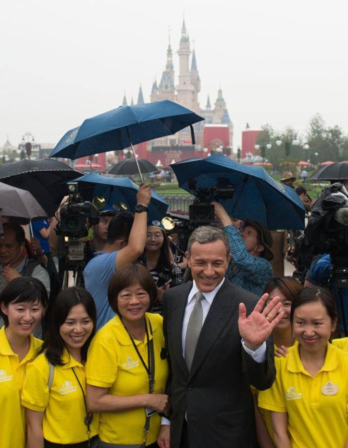 Abre el primer parque de atracciones Disney en China