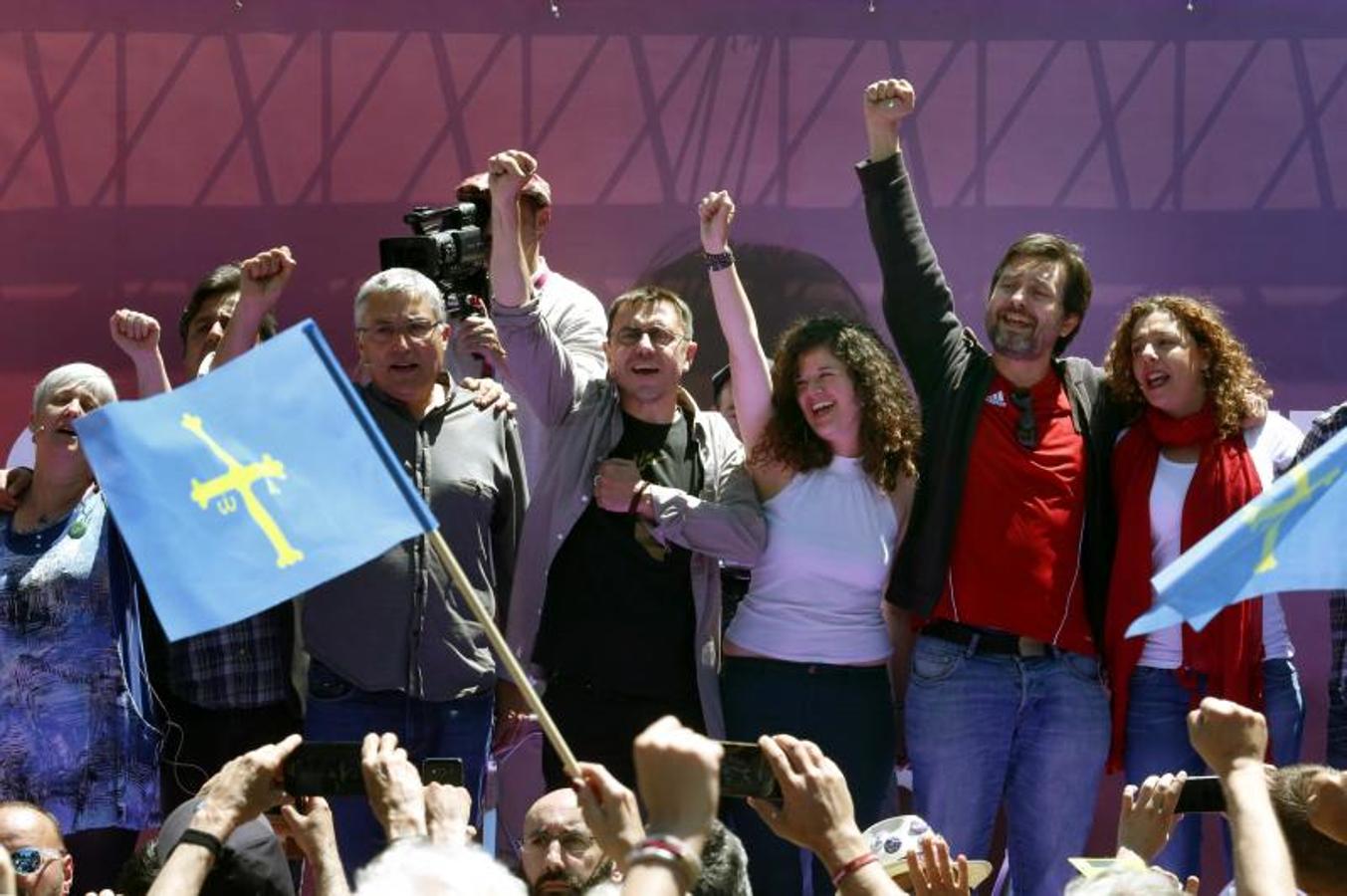 Monedero: «Es posible una política diferente y nos gustaría que el PSOE nos ayudara»