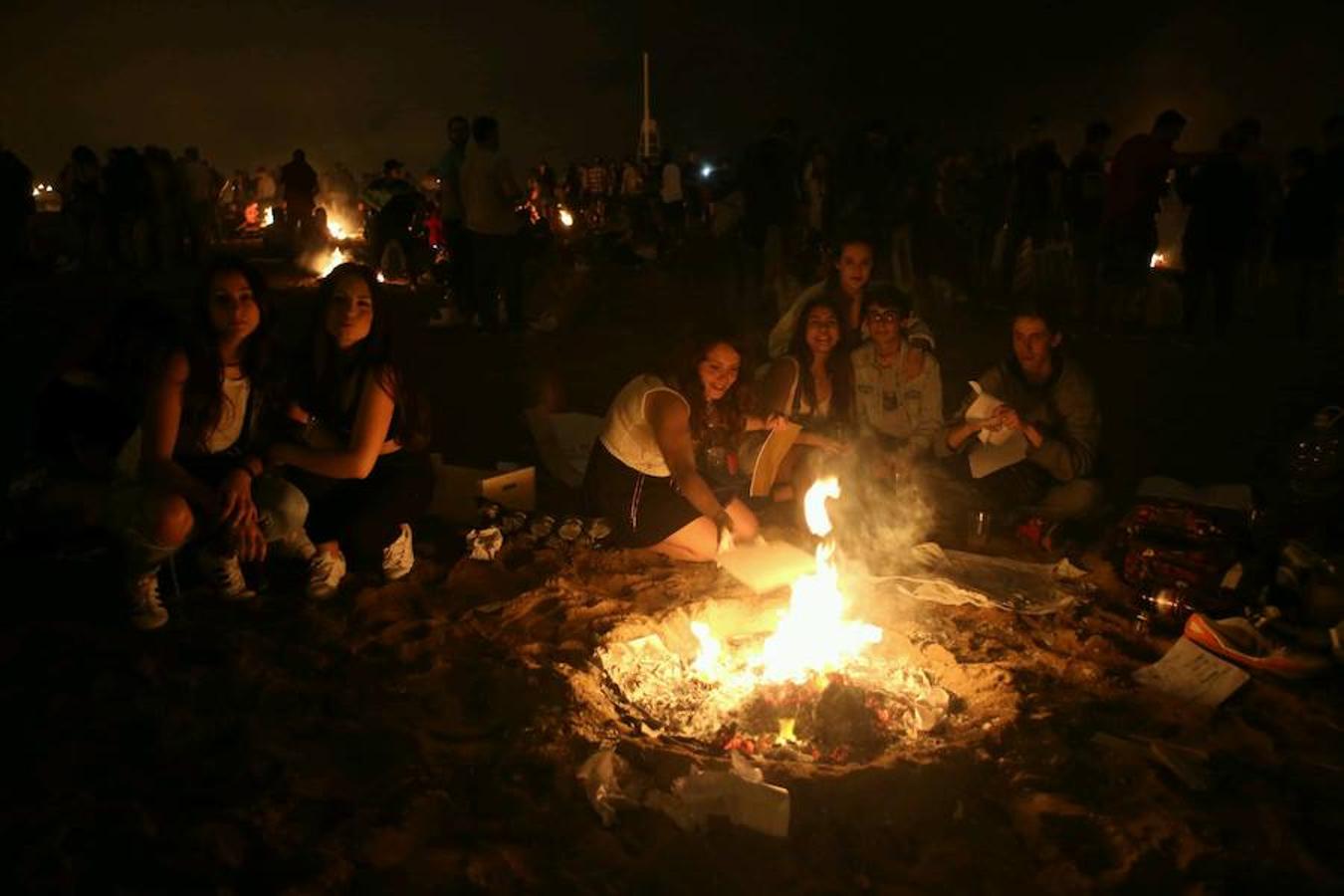 Gijón recibe con fuego al verano