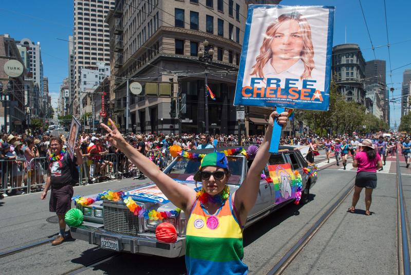 Las marchas del Orgullo colorean las calles