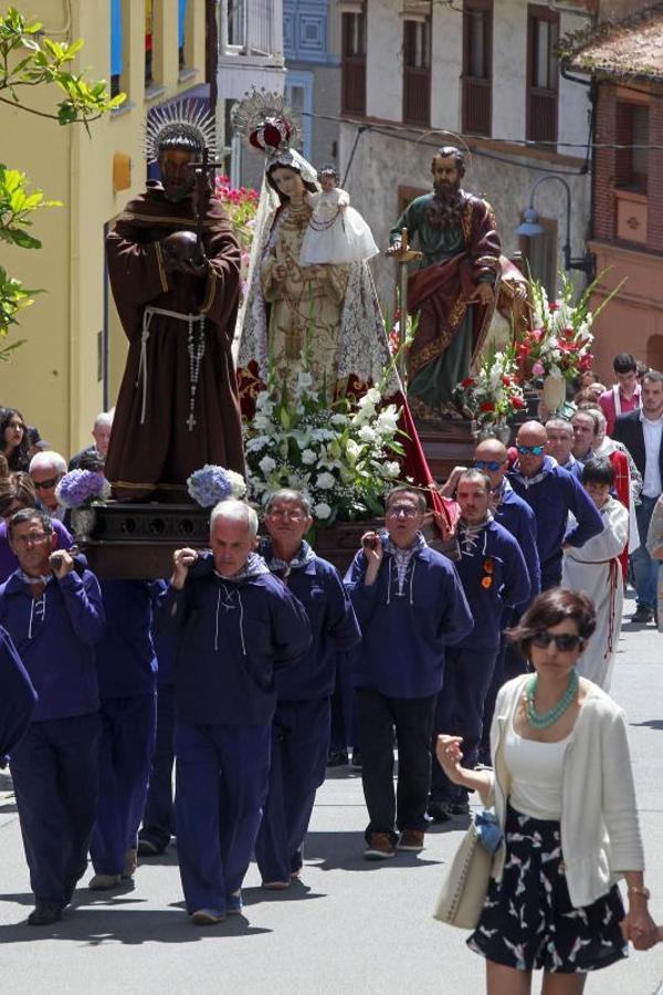 L&#039; Amuravela no deja títere con cabeza
