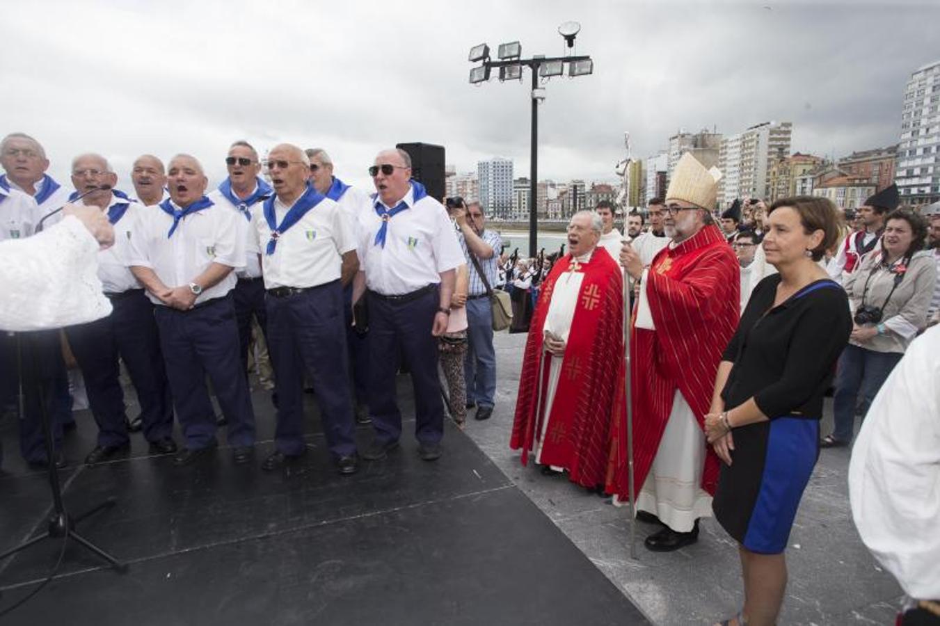 Polémica bendición de las aguas en Gijón