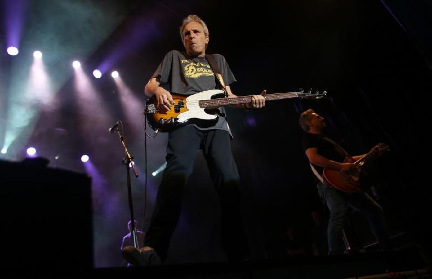 Los Hombres G hacen vibrar el festival Metrópoli de Gijón