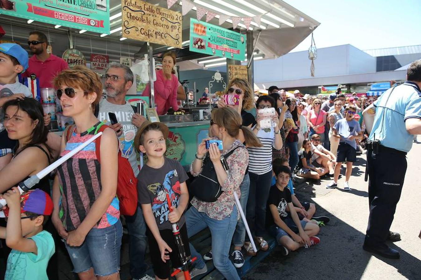Metrópoli cierra sus puertas con un desfile de Star Wars