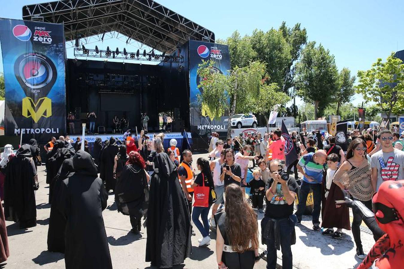Metrópoli cierra sus puertas con un desfile de Star Wars