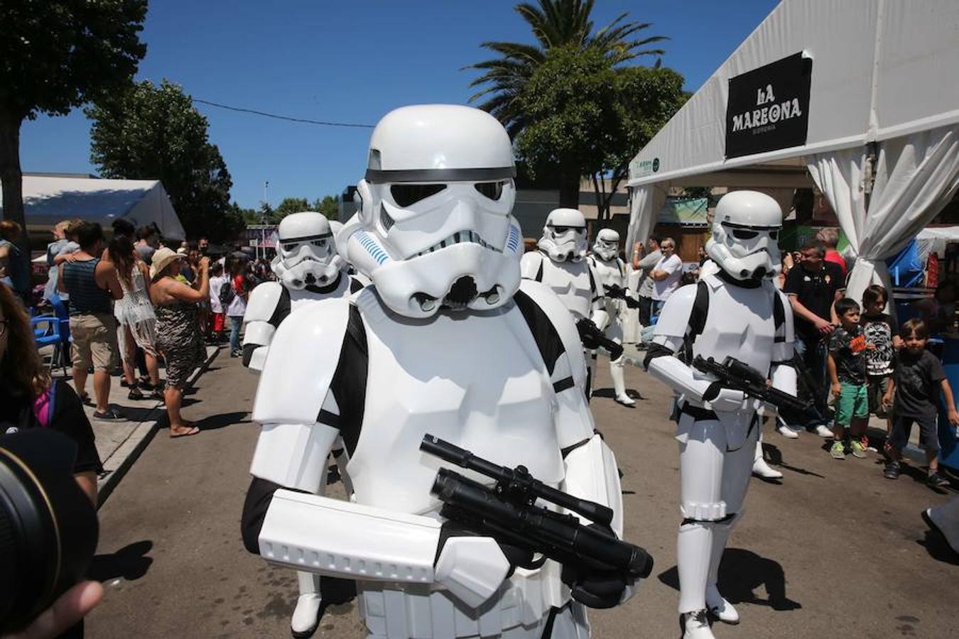 Metrópoli cierra sus puertas con un desfile de Star Wars