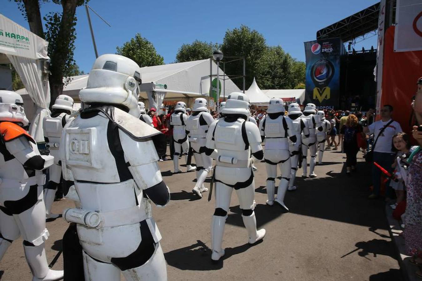 Metrópoli cierra sus puertas con un desfile de Star Wars