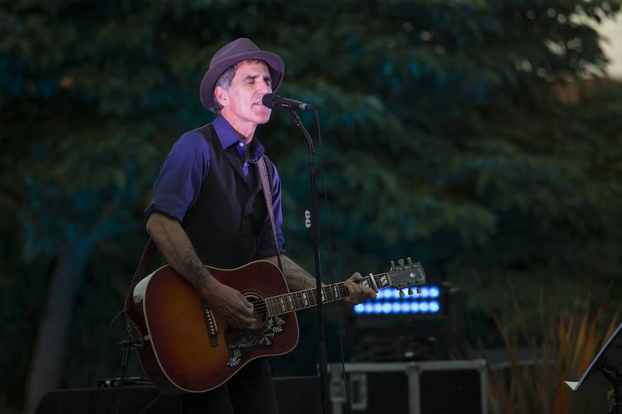 El Botánico se rinde a Mikel Erentxun