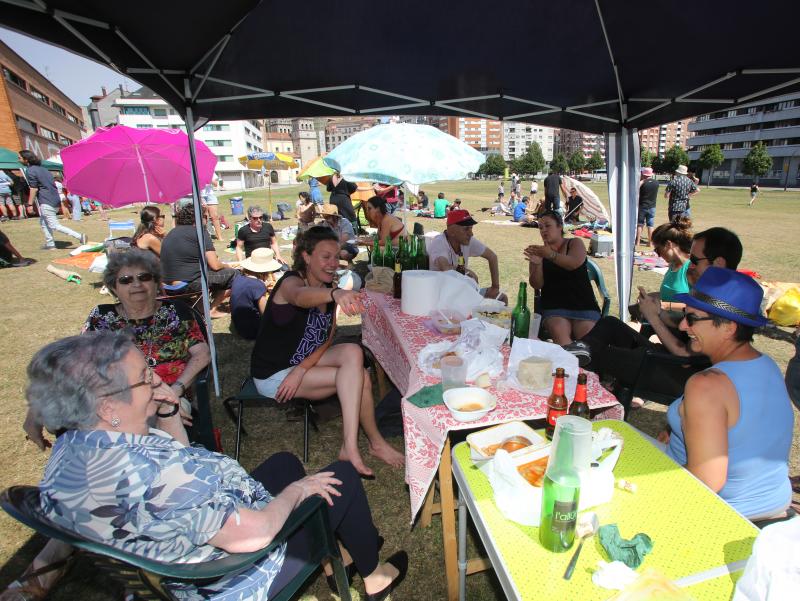 El barrio del Carmen, de jira en el solarón